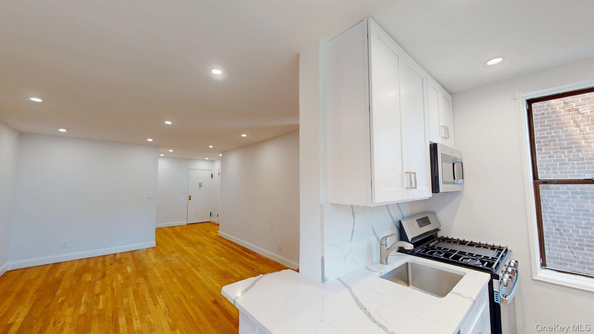 650 Warburton Avenue 5d Property Photo 11