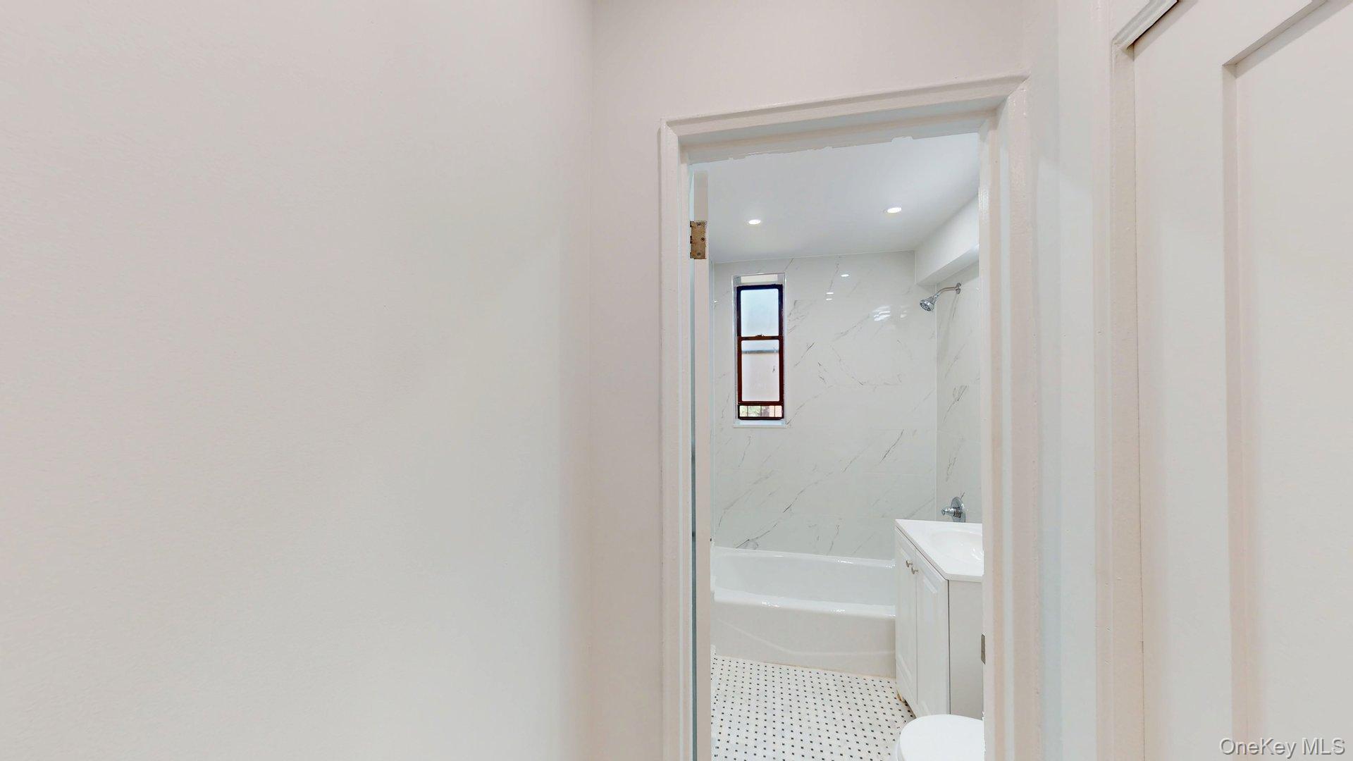 650 Warburton Avenue 5d Property Photo 17