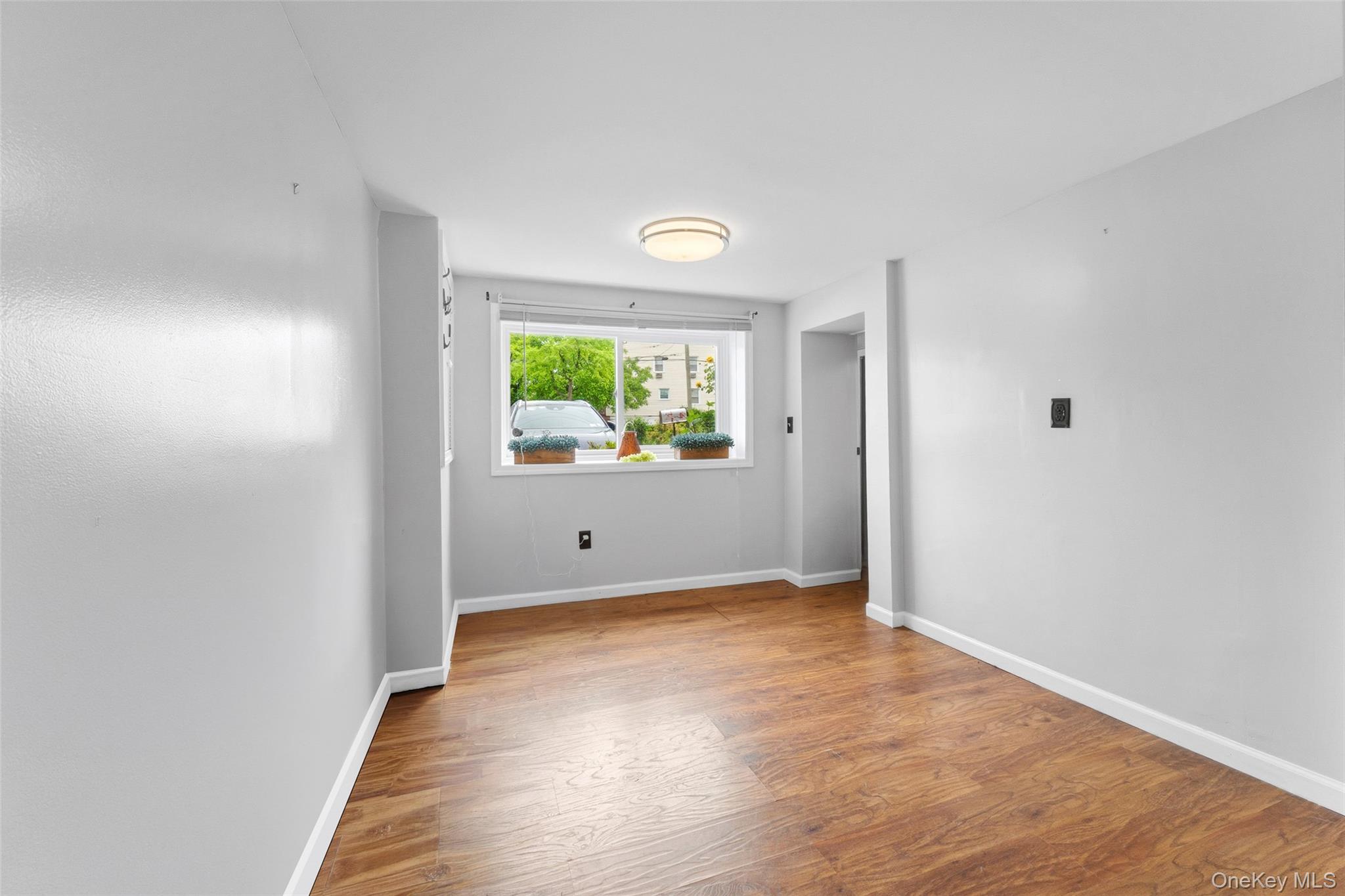 4230 E Tremont Avenue Property Photo 20