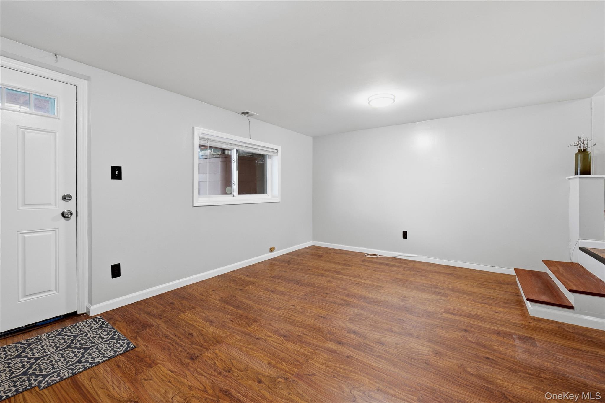 4230 E Tremont Avenue Property Photo 23