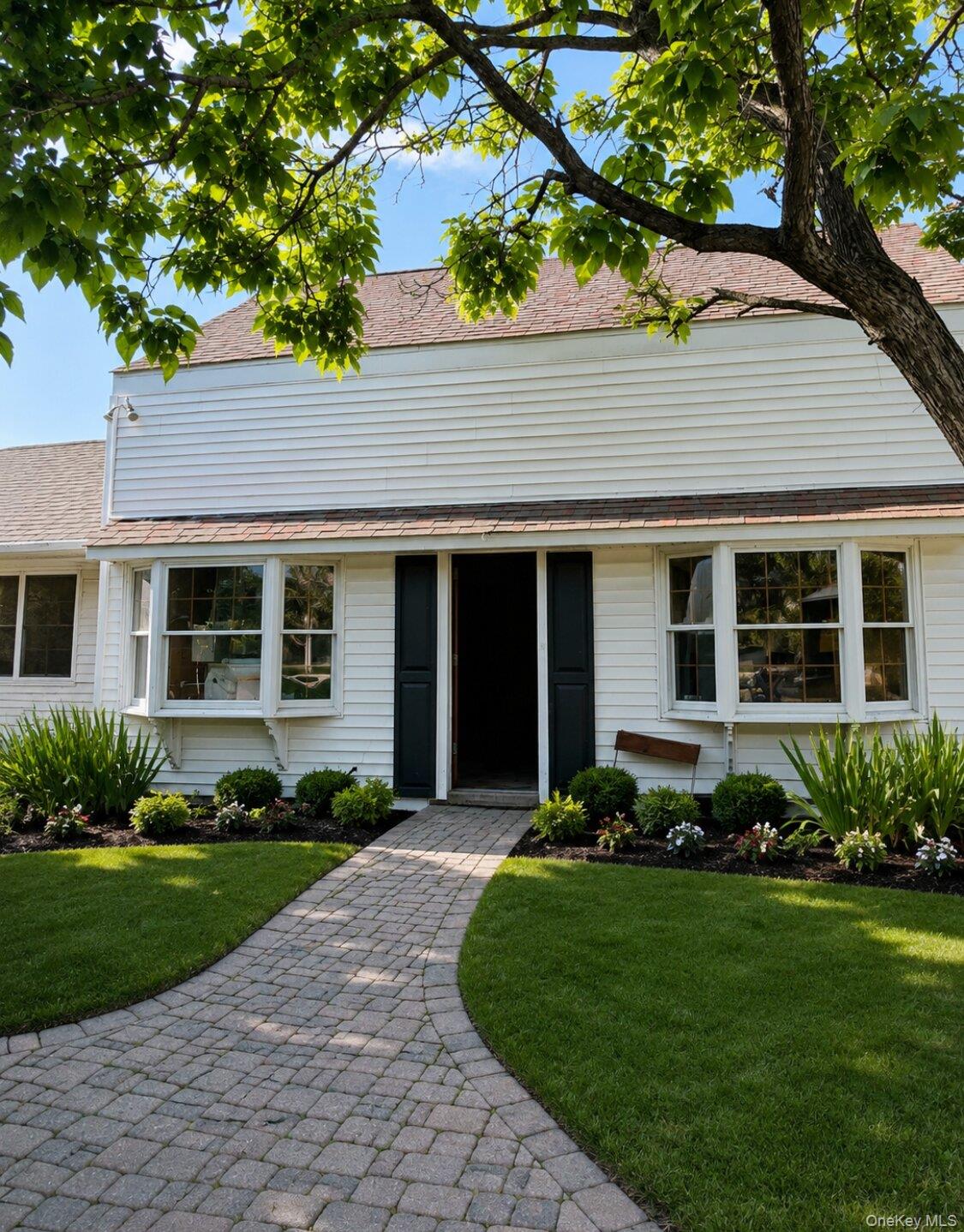 169 Greeves Road B Property Photo 1