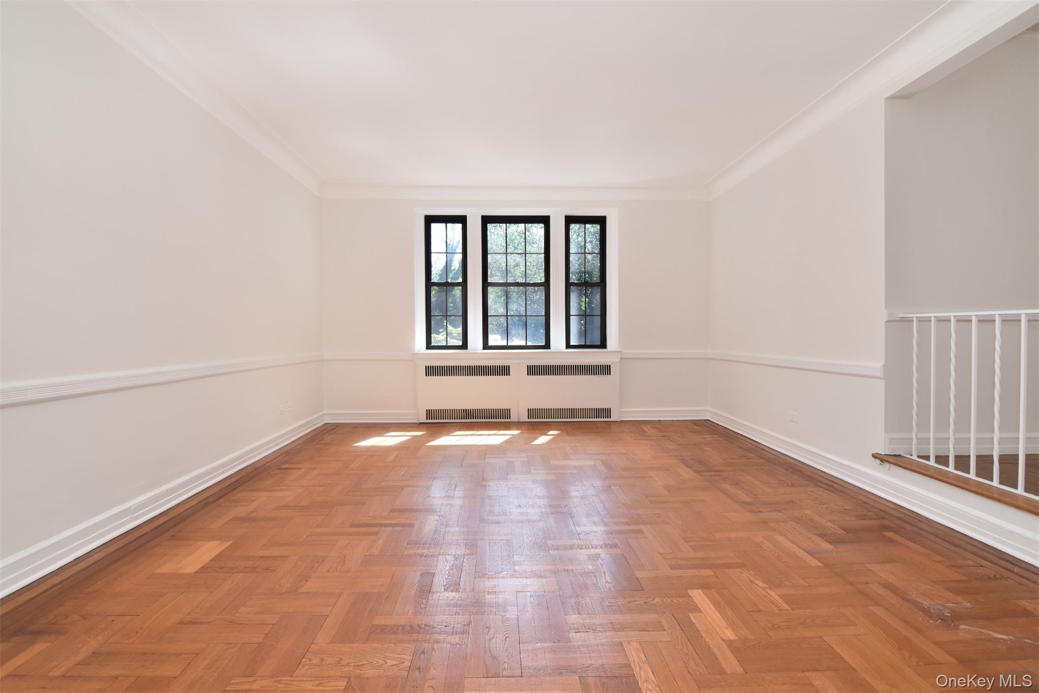 35 Parkview Avenue 3e Property Photo 6
