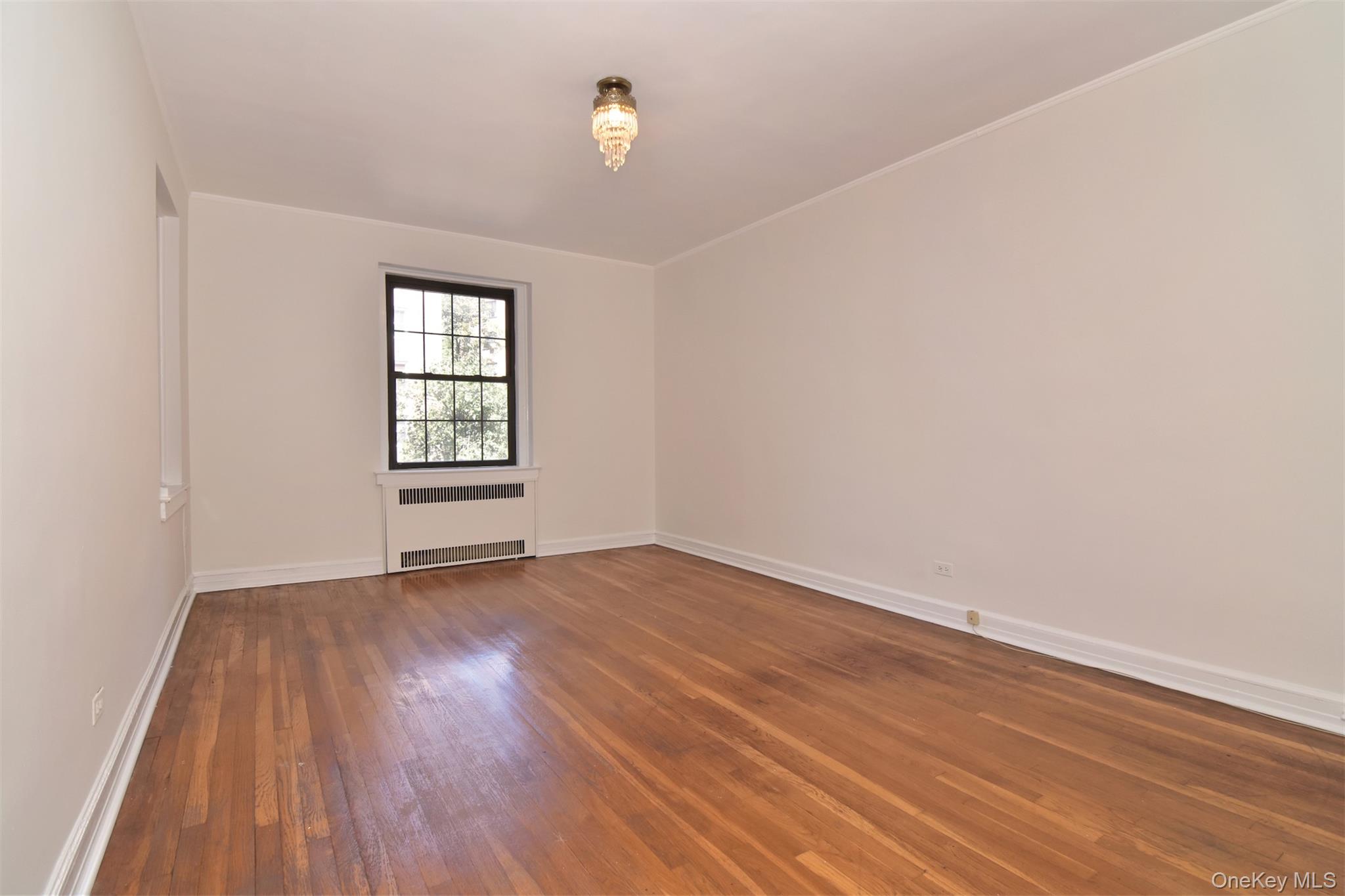 35 Parkview Avenue 3e Property Photo 7