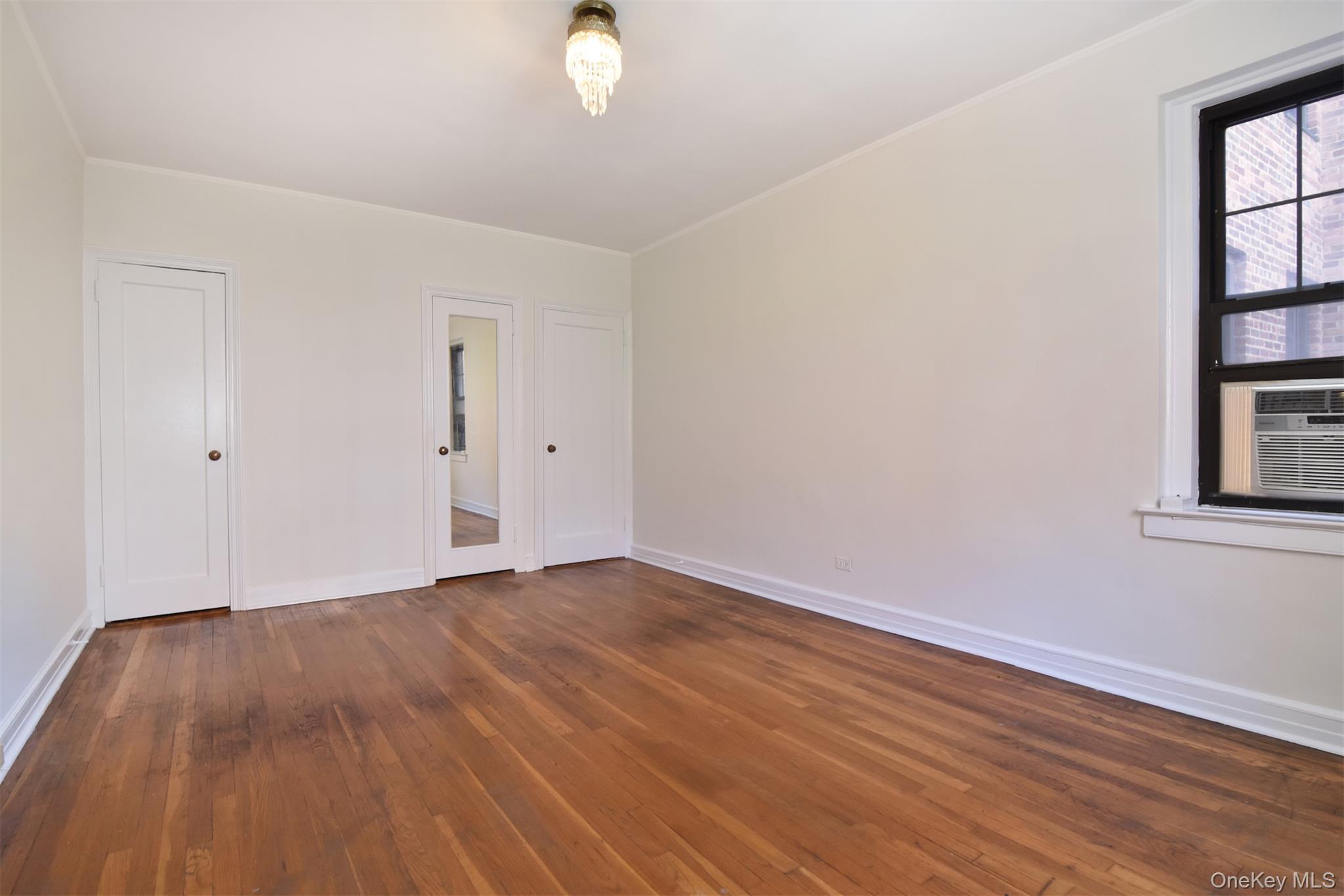 35 Parkview Avenue 3e Property Photo 9