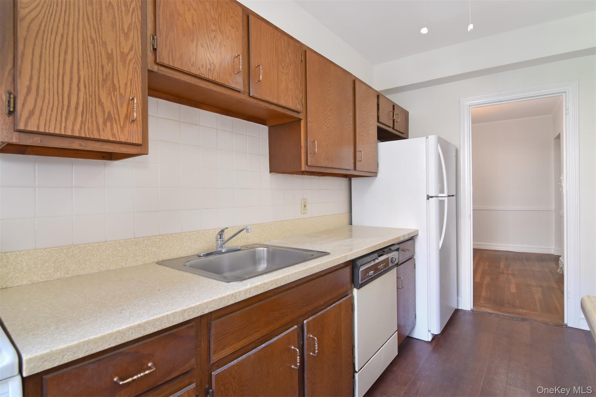 35 Parkview Avenue 3e Property Photo 14