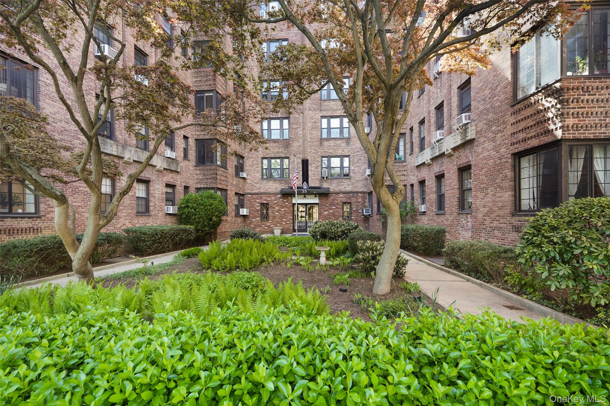 35 Parkview Avenue 3e Property Photo 18