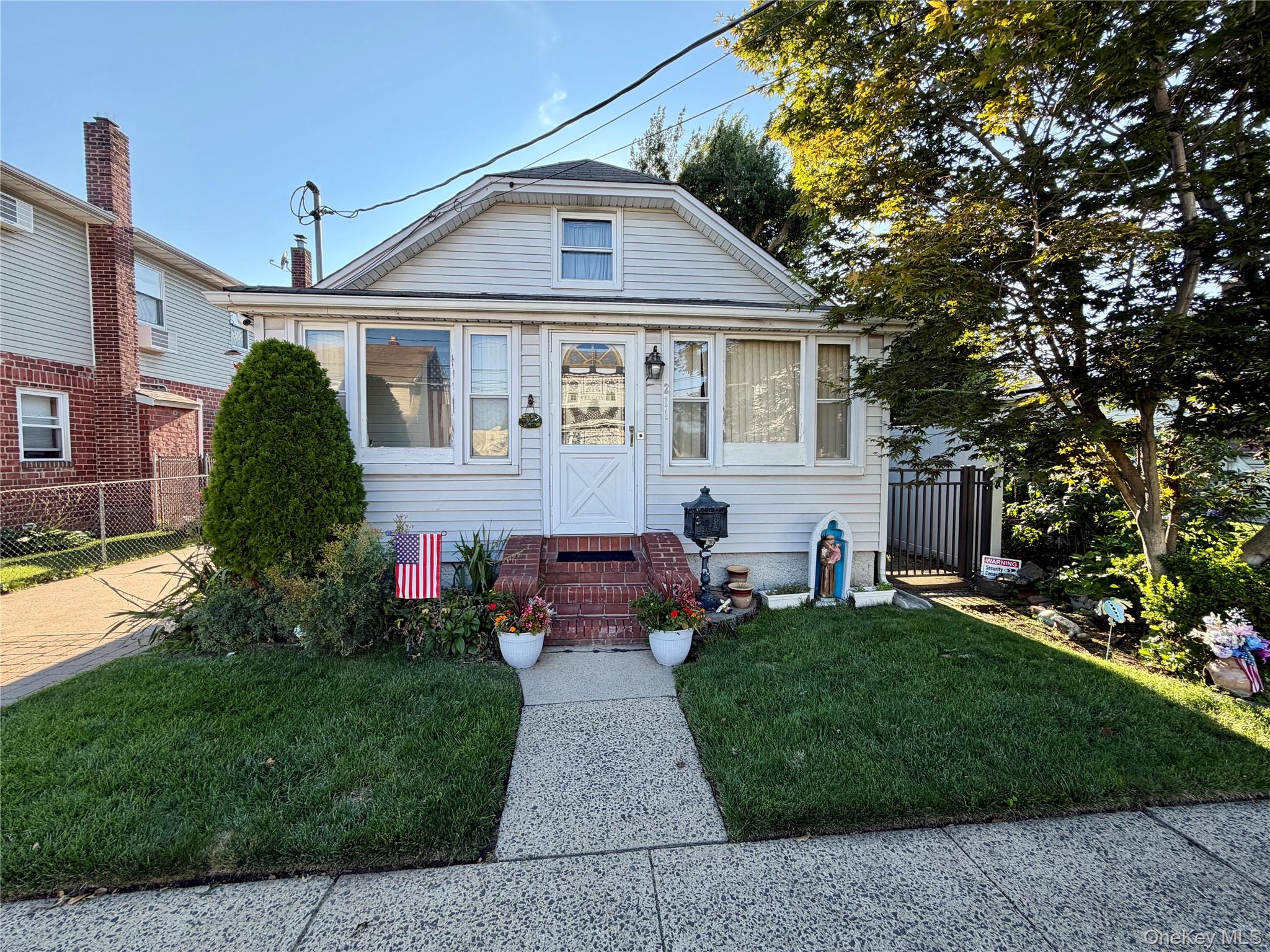 211 Madison Avenue Property Photo 1