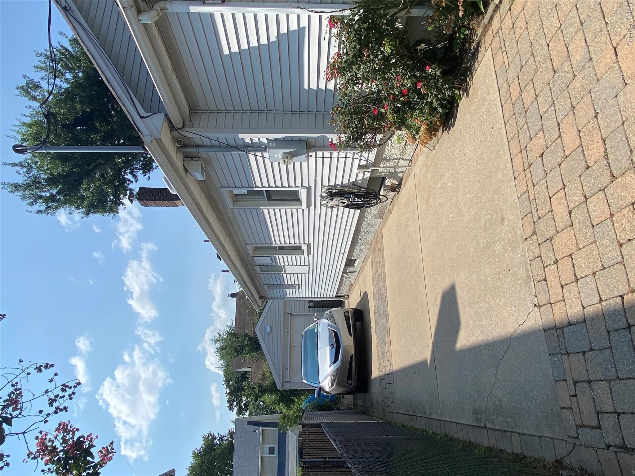 211 Madison Avenue Property Photo 18