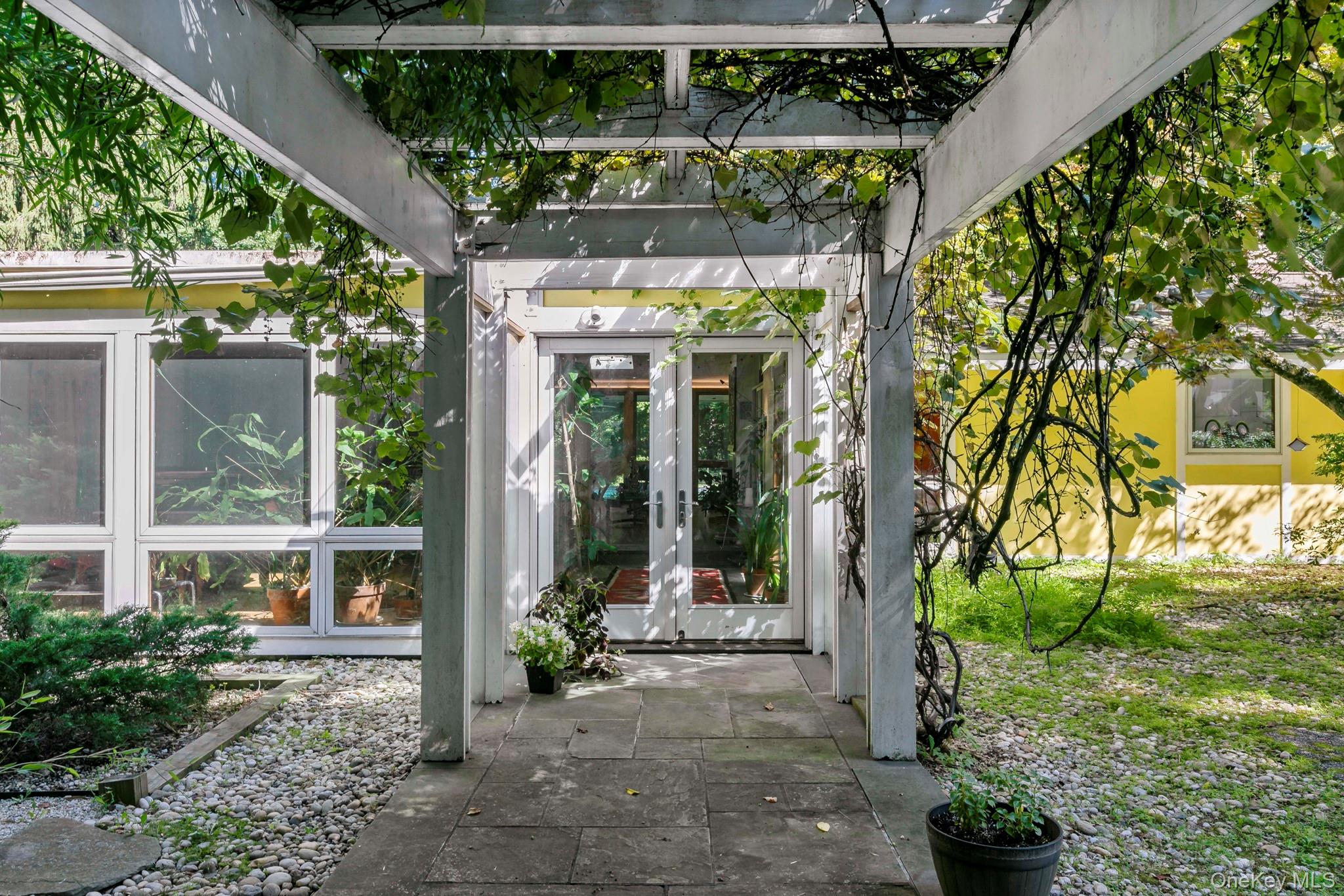 100 Crow Hill Road Property Photo 2