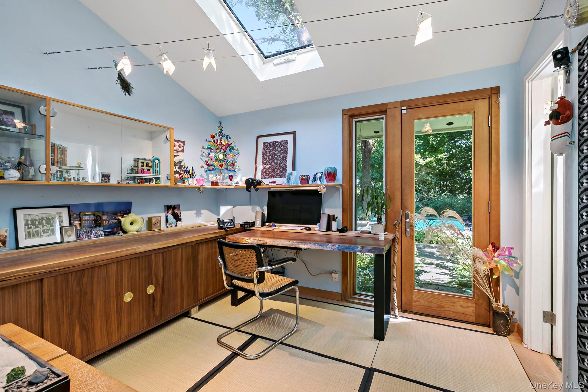 100 Crow Hill Road Property Photo 8