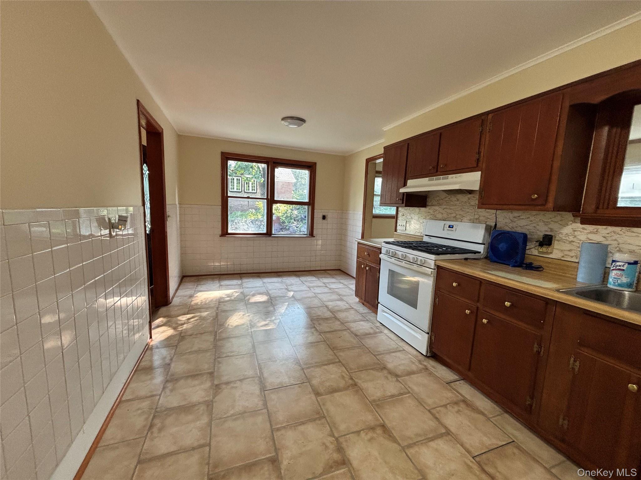 10 Cherry Street Property Photo 7
