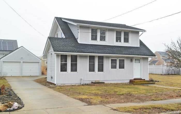 370 Clocks Boulevard Property Photo 7