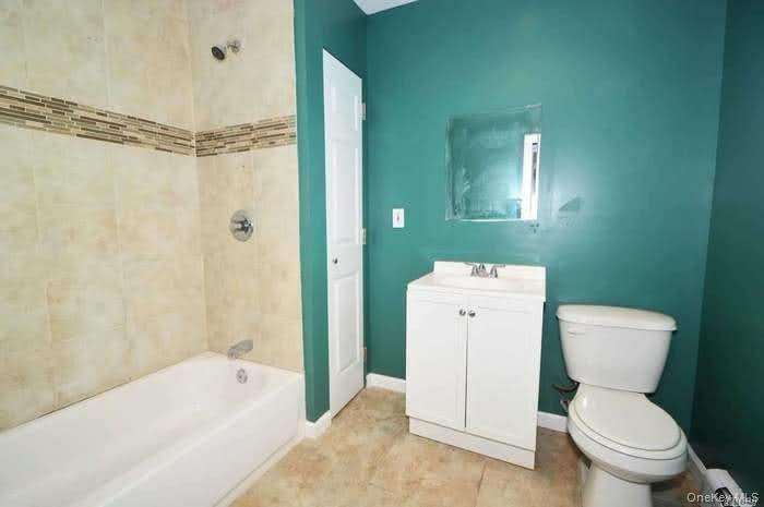 370 Clocks Boulevard Property Photo 8