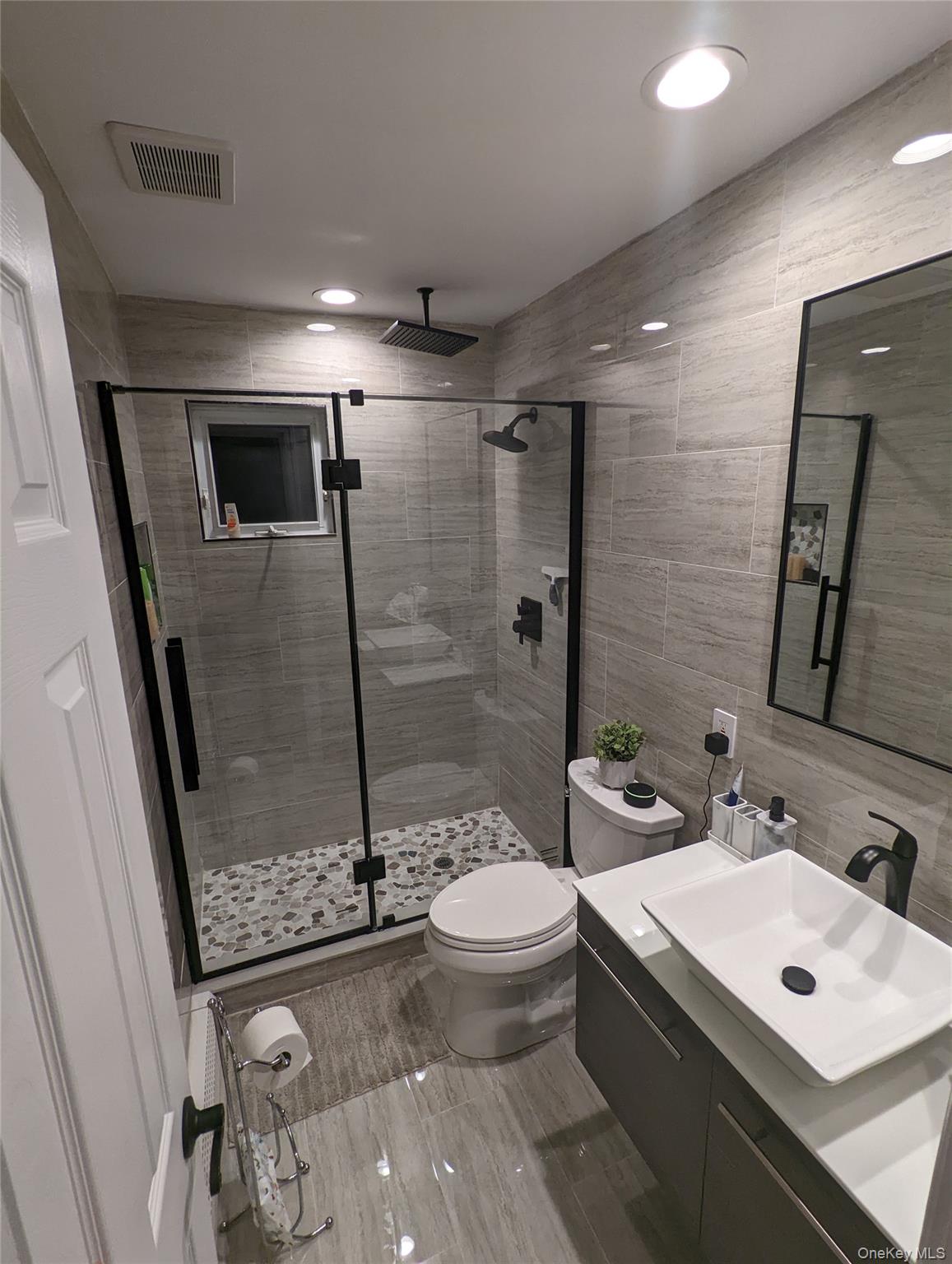 146 Rosemont Avenue Property Photo 6