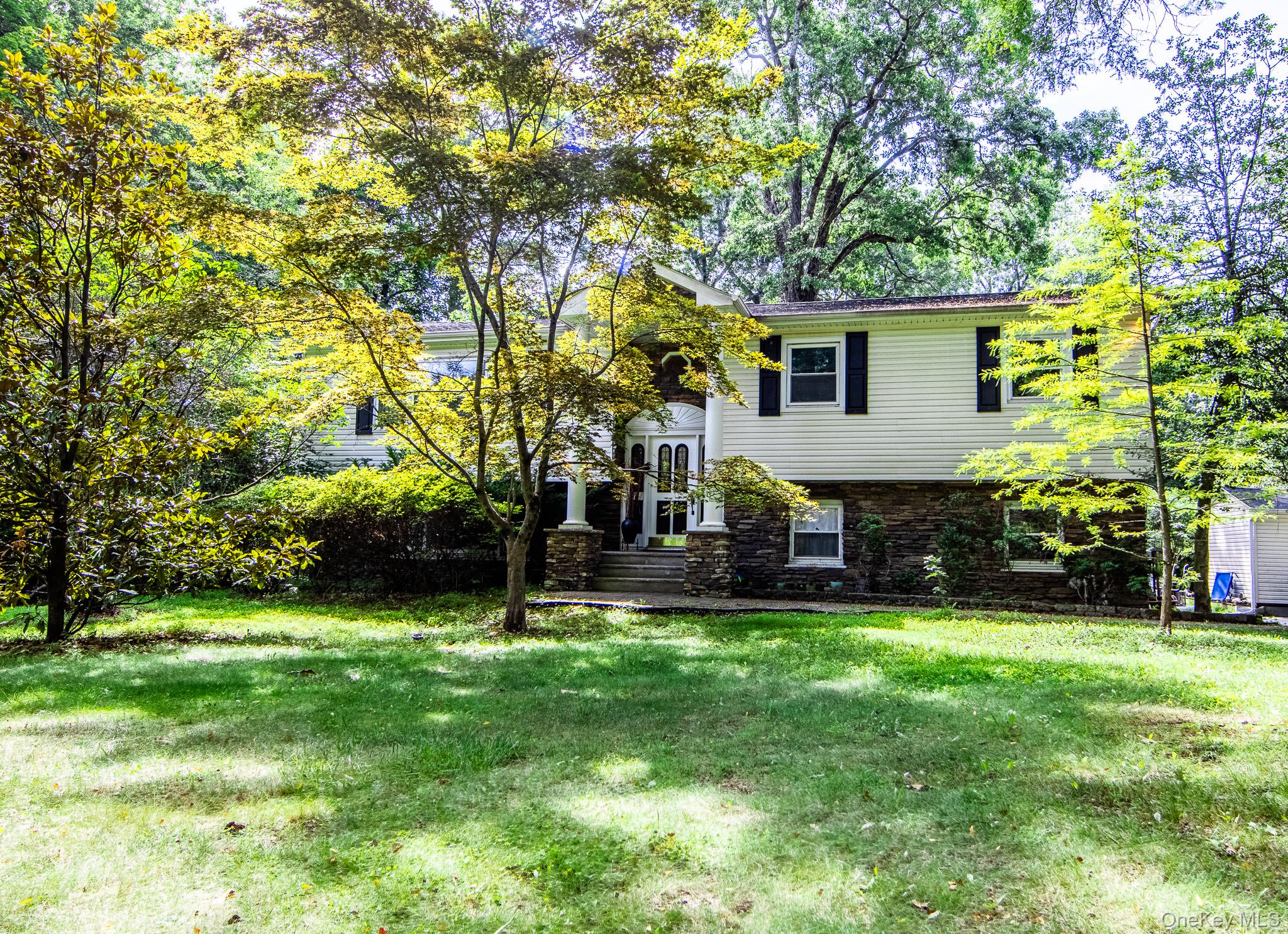 270 Bardonia Road Property Photo 2