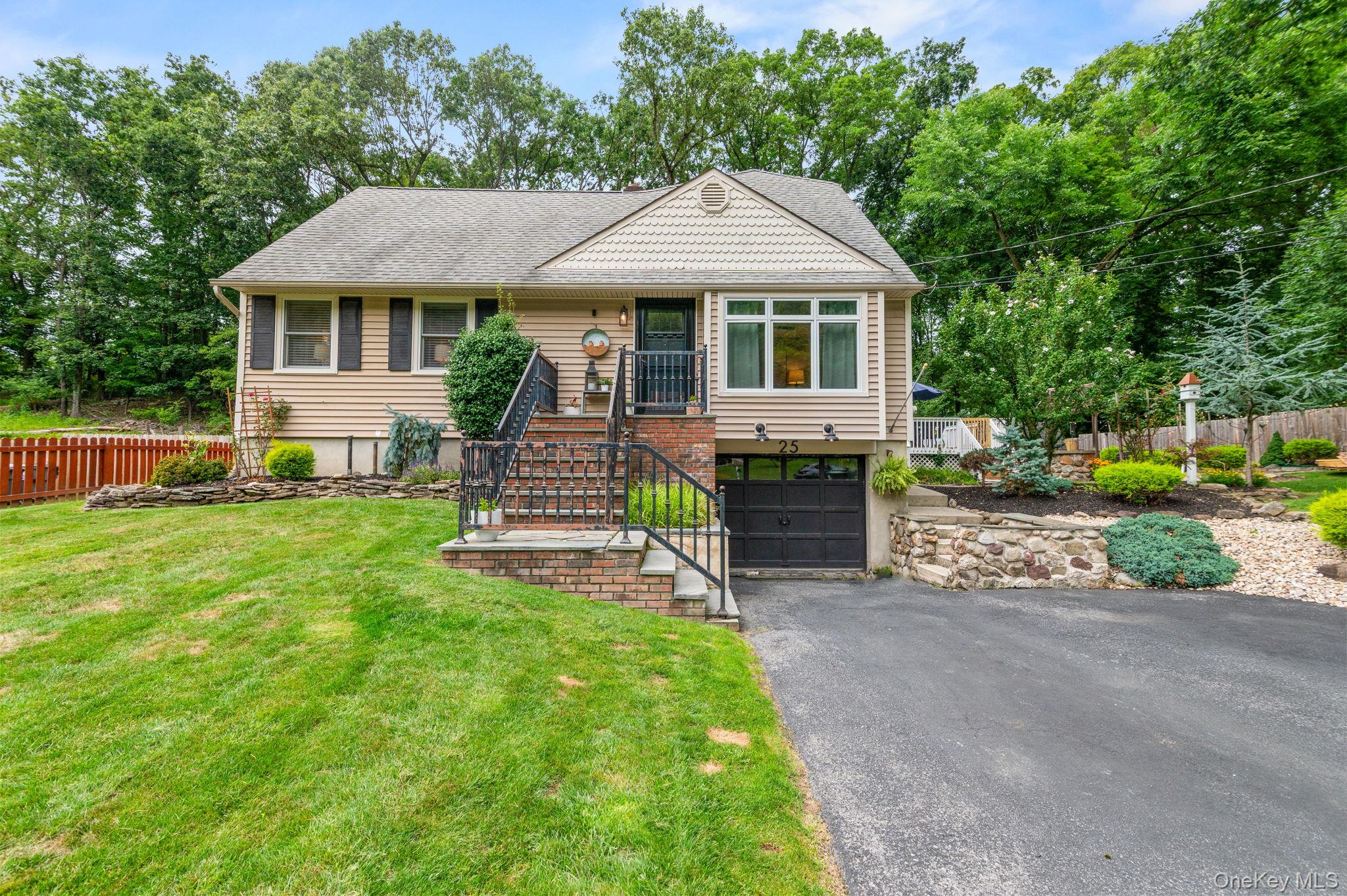 25 Birchwood Drive Property Photo 1