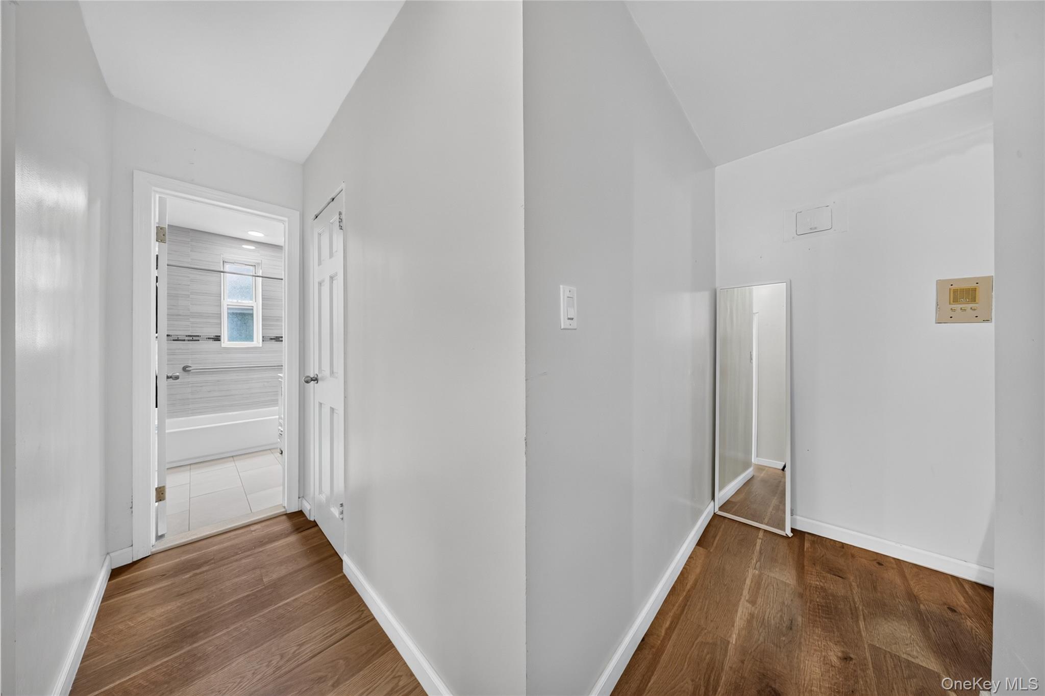 42-40 Bowne Street 2k Property Photo 5
