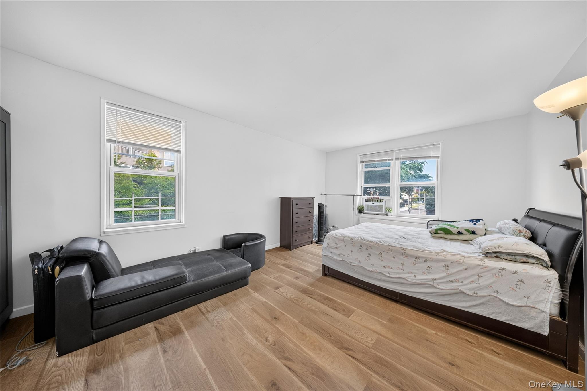 42-40 Bowne Street 2k Property Photo 6