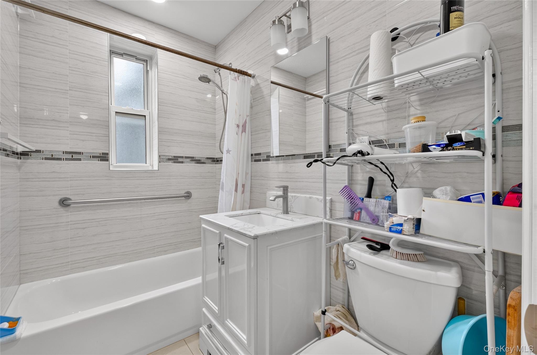 42-40 Bowne Street 2k Property Photo 8