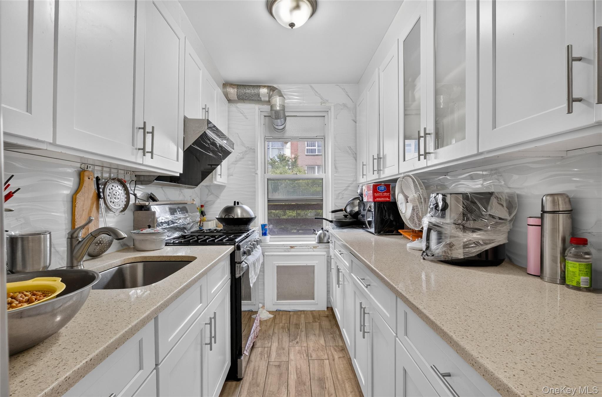 42-40 Bowne Street 2k Property Photo 9