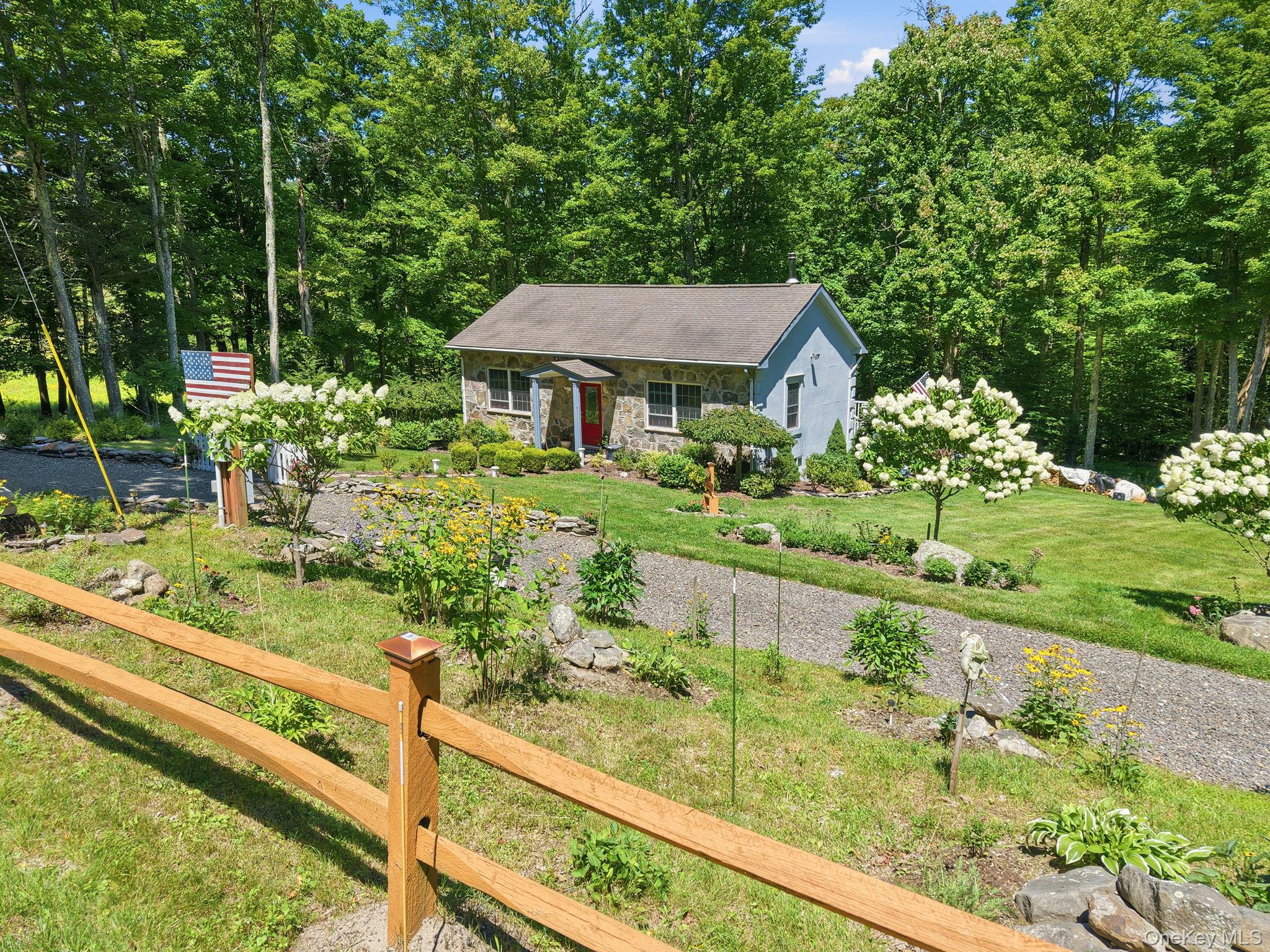 661 Oak Ridge Road Property Photo 3