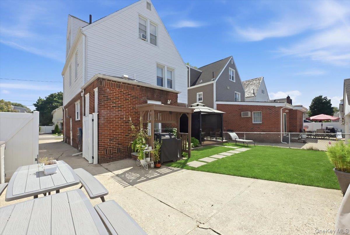547 N 11th Street Property Photo 30