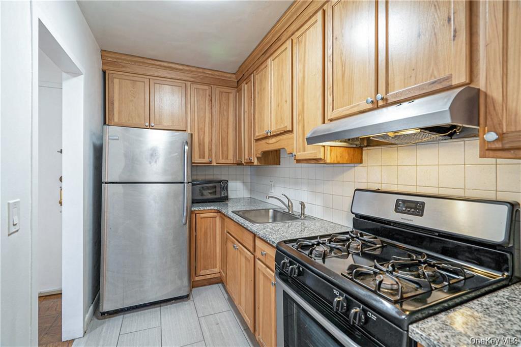 30 Lake Street 2k Property Photo 9