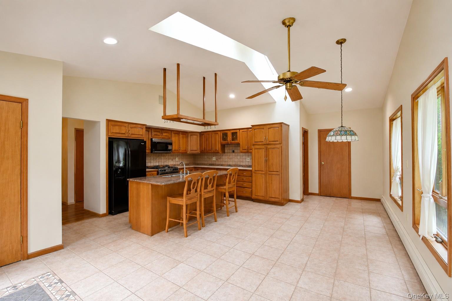 112 Glen Street Property Photo 3