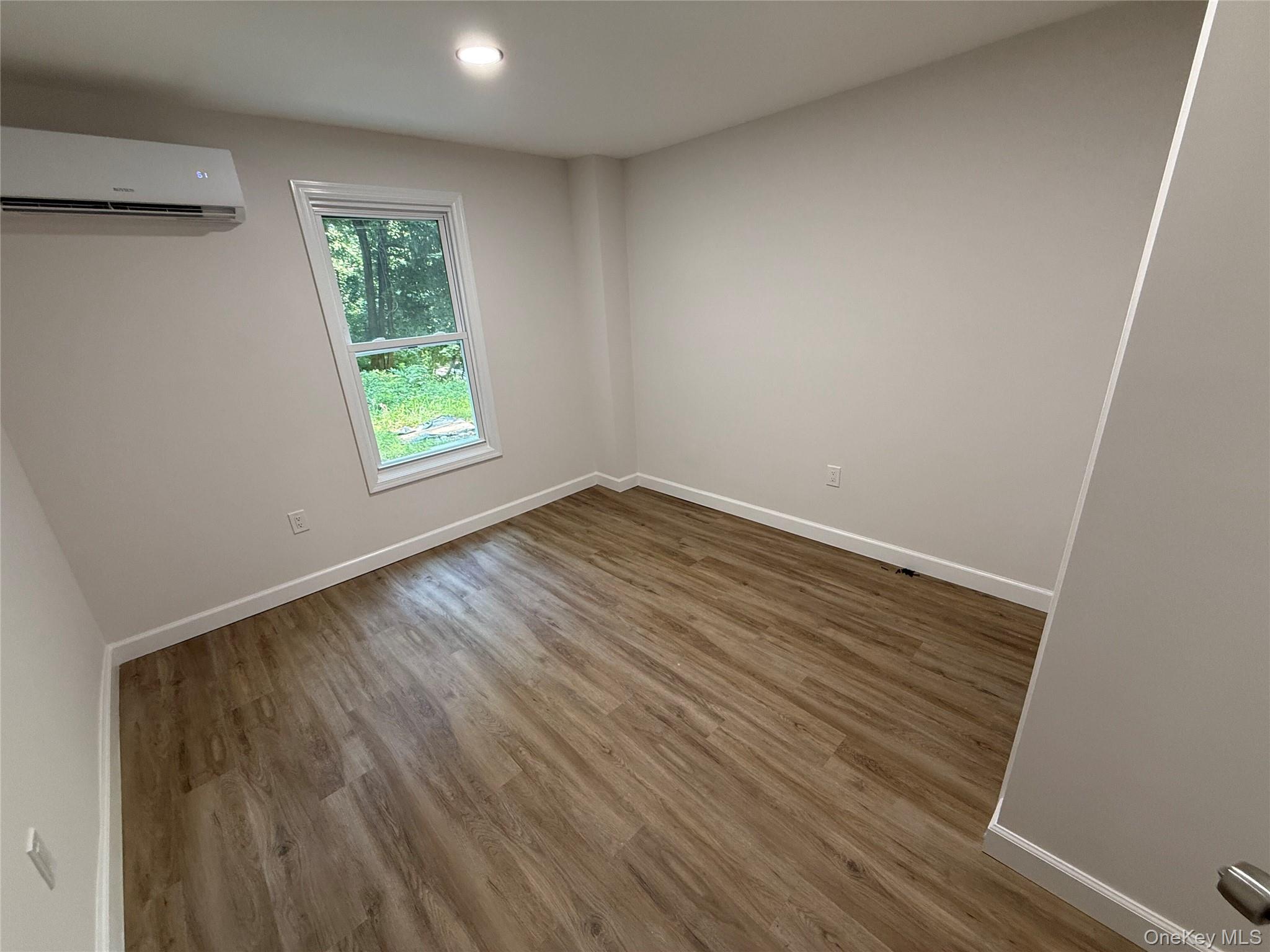210 Fort Salonga Road Property Photo 8