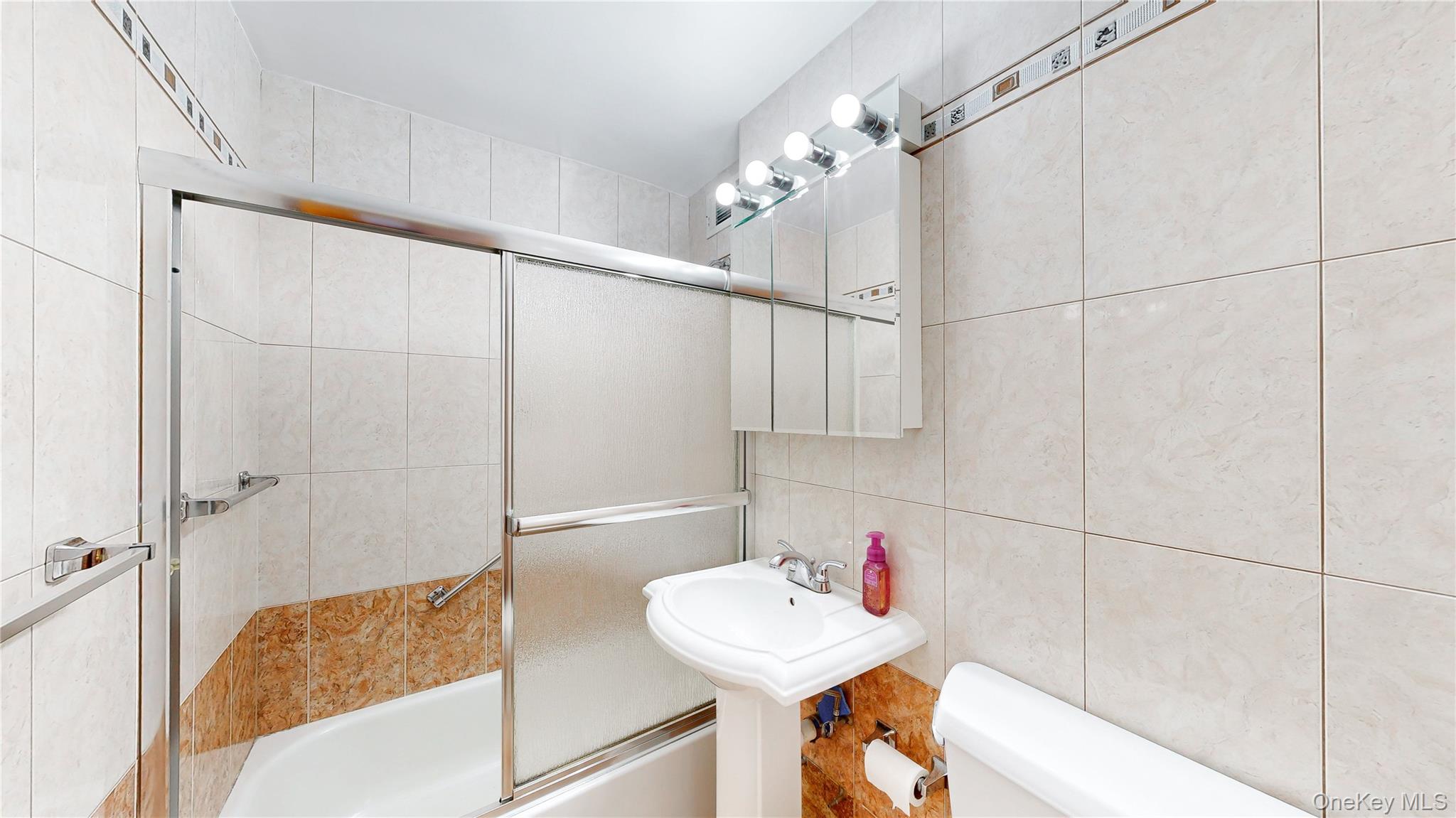 98-33 64th Avenue 5d Property Photo 15