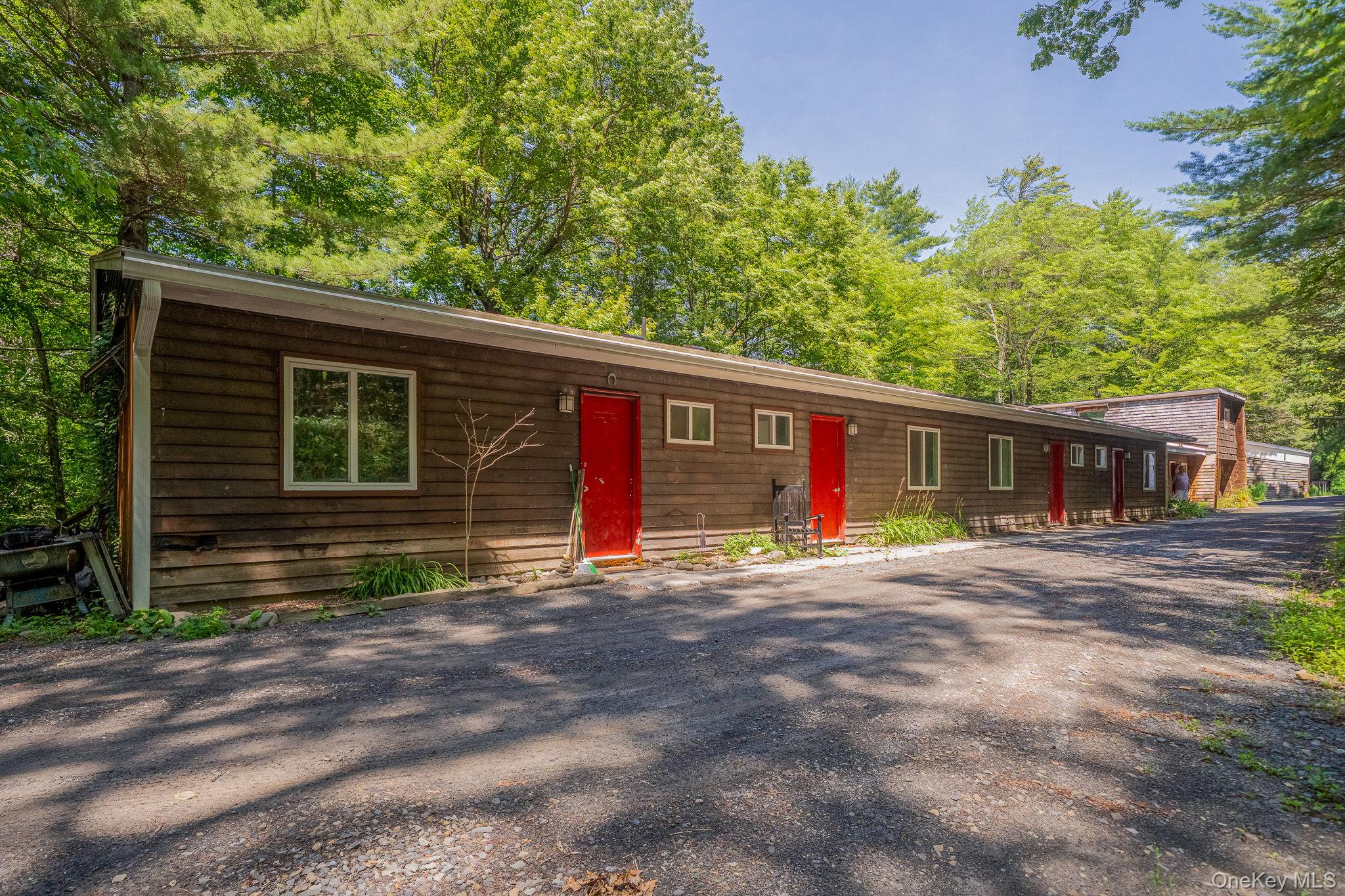 4 White Birch Lane Property Photo 1