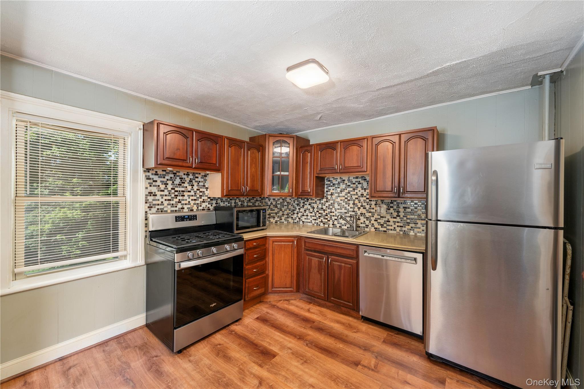 530 Washington Avenue Property Photo 2