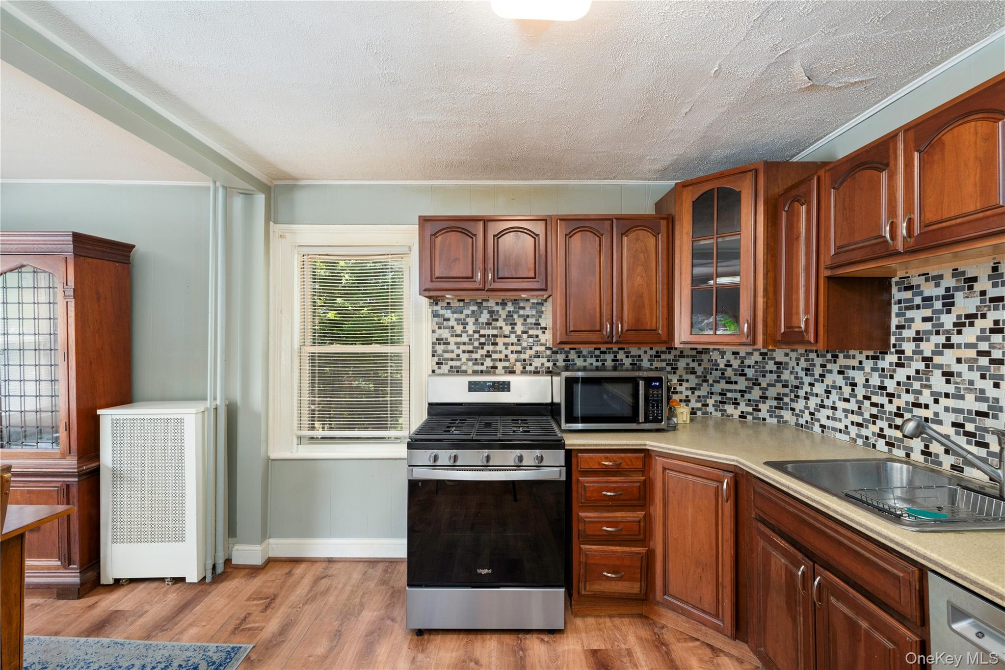 530 Washington Avenue Property Photo 3