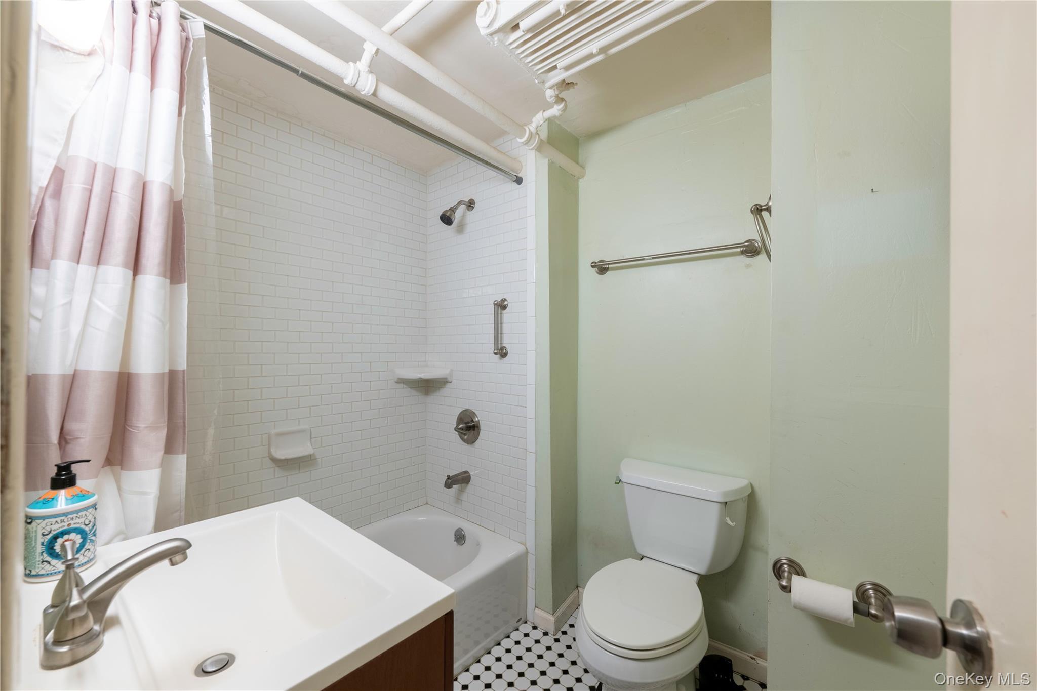 530 Washington Avenue Property Photo 16