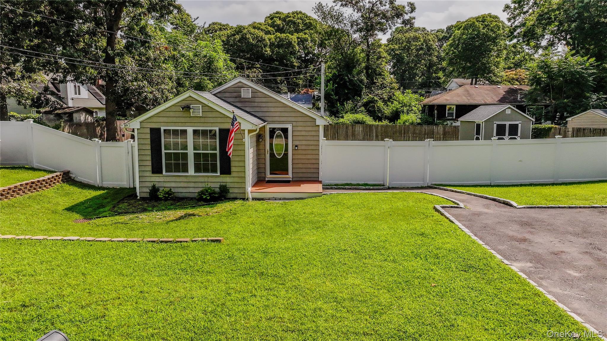 17 Connelly Drive Property Photo 1