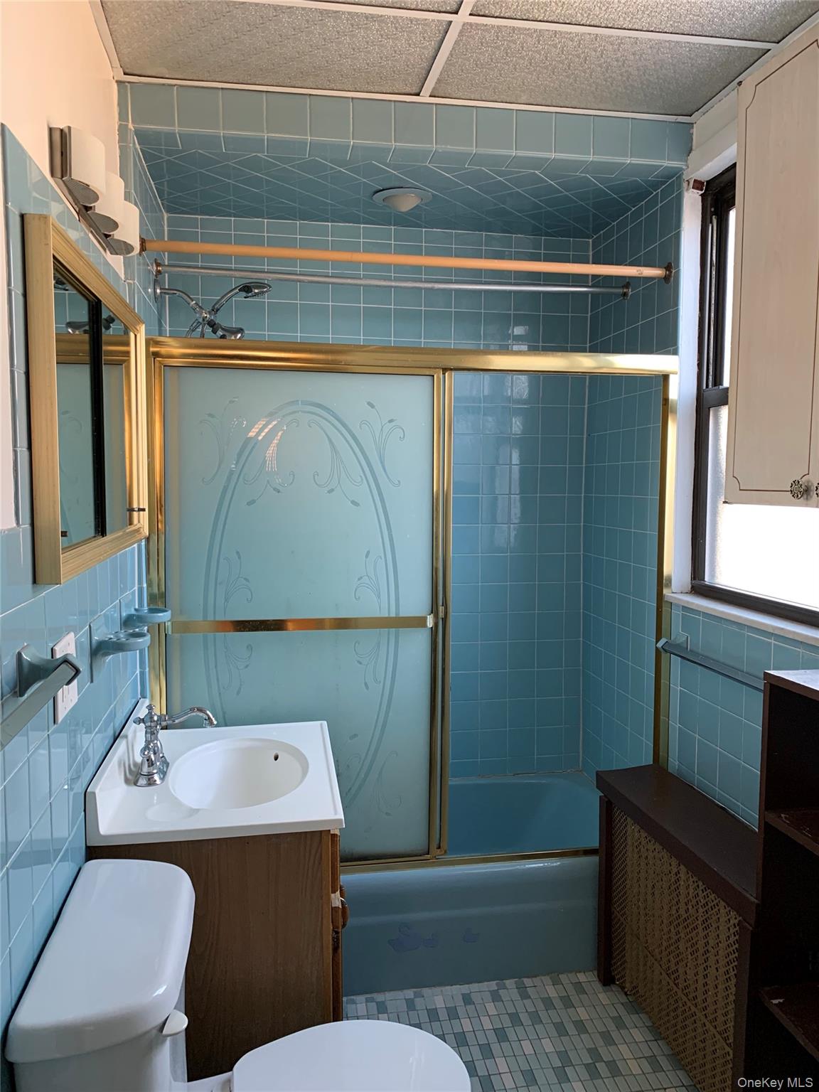2564 Paulding Avenue Property Photo 15