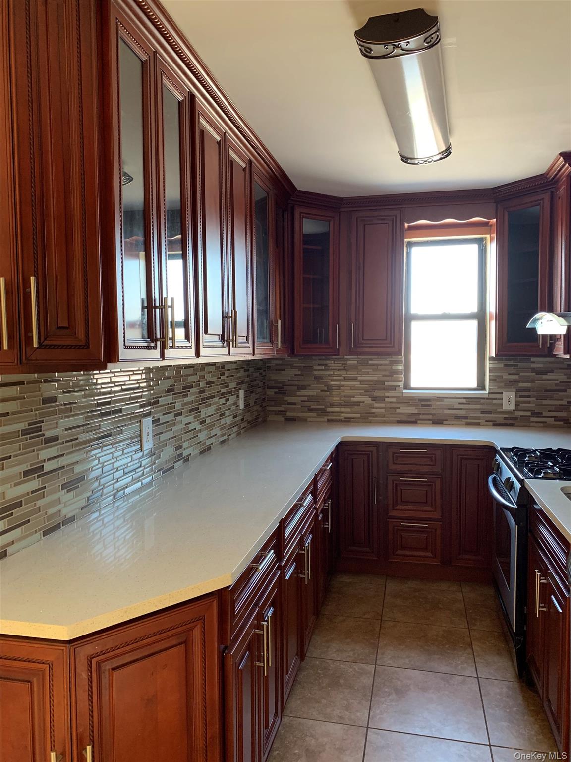 2564 Paulding Avenue Property Photo 16