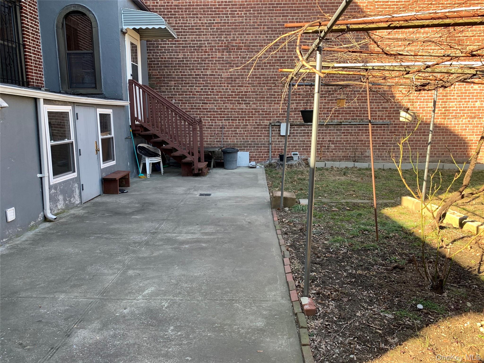 2564 Paulding Avenue Property Photo 25