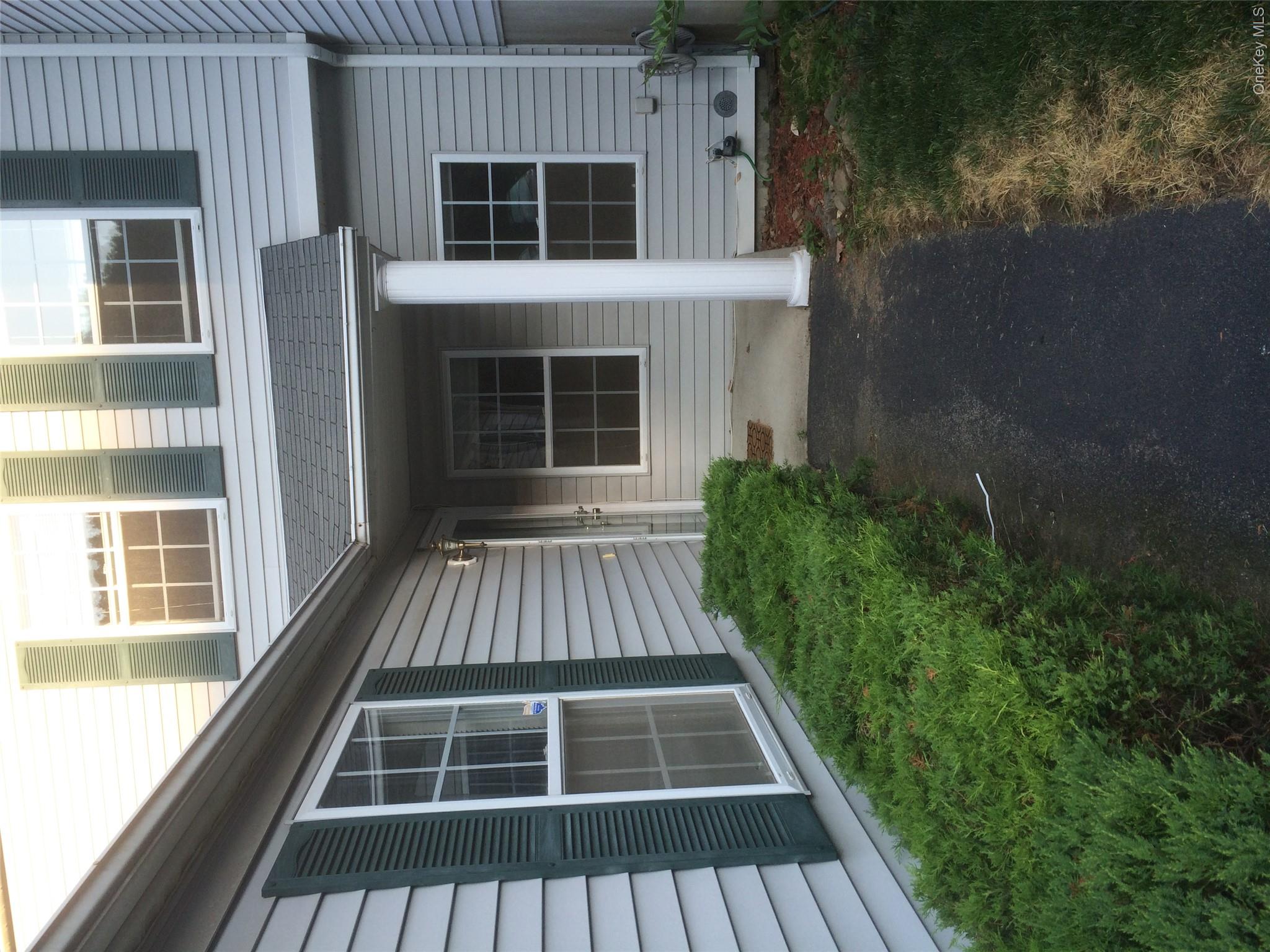 402 Watch Hill Drive 402 Property Photo 2