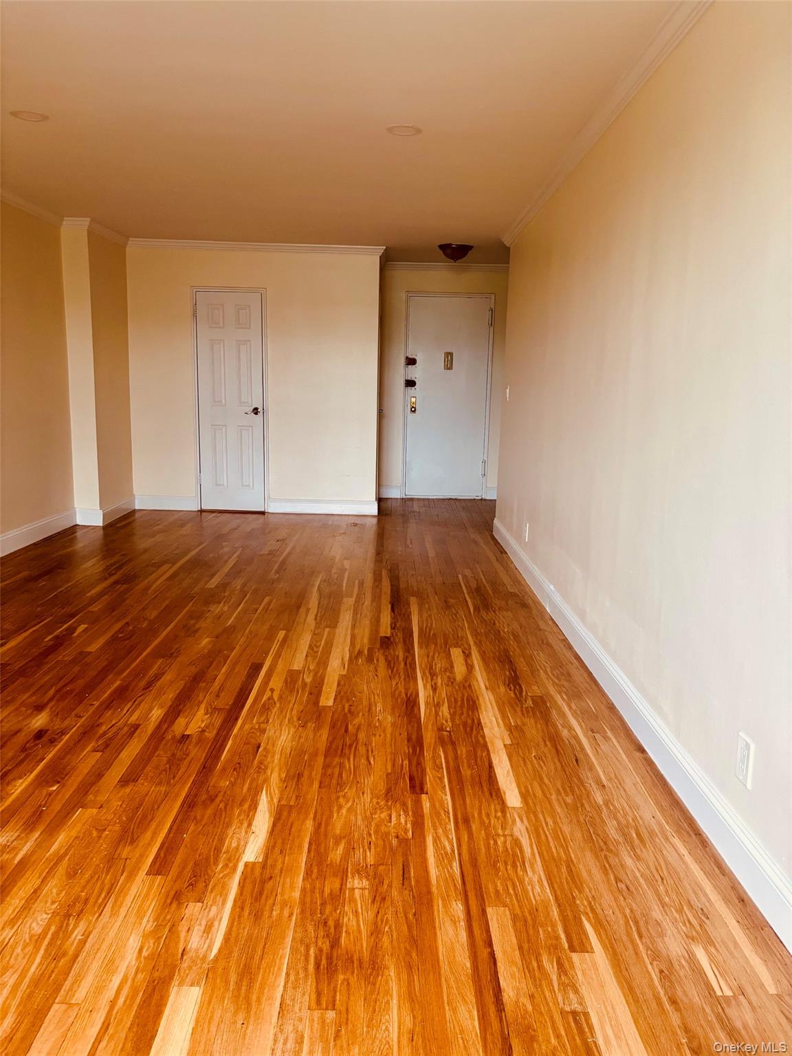 1304 Midland Avenue A43 Property Photo 3
