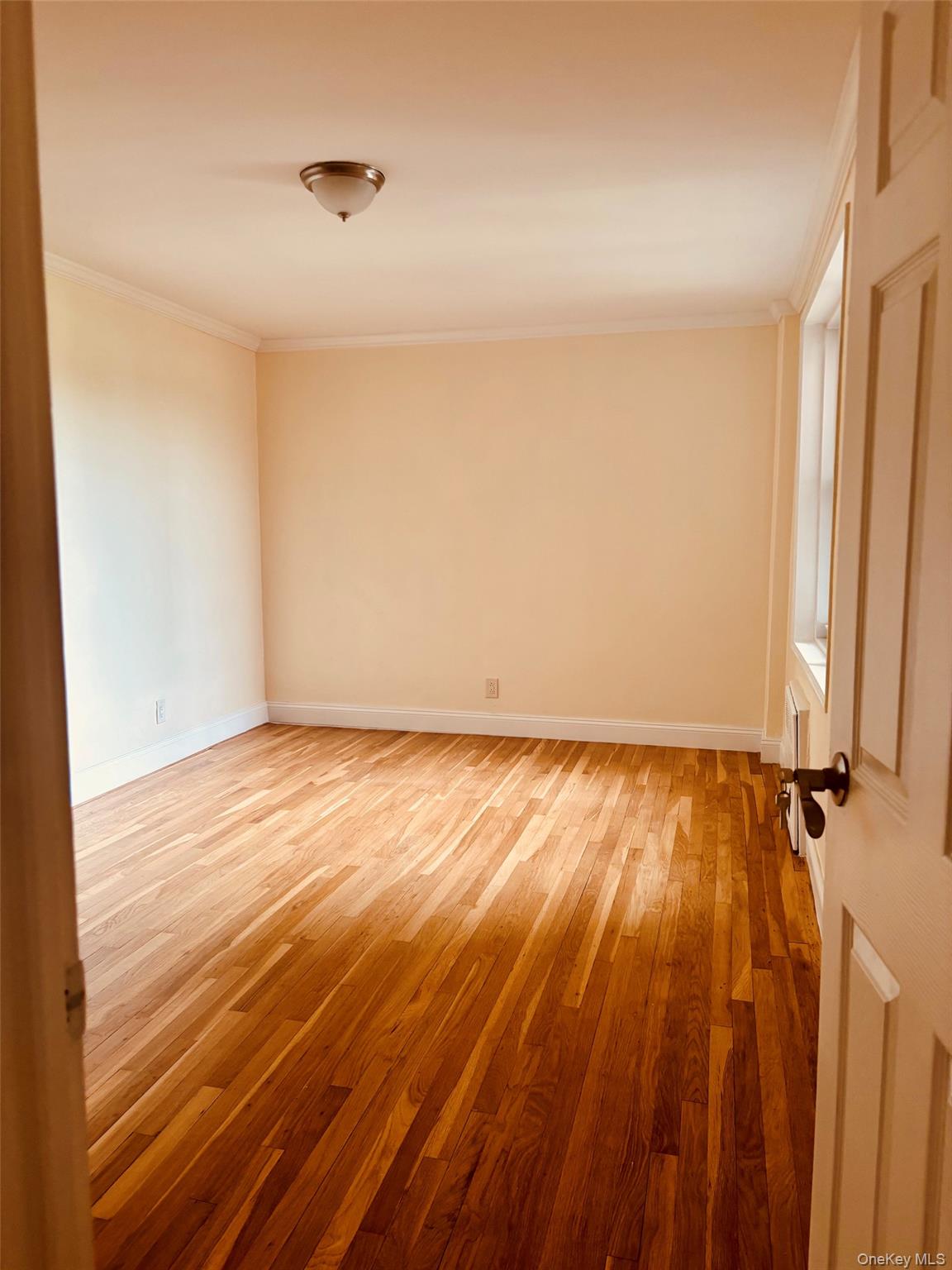 1304 Midland Avenue A43 Property Photo 6