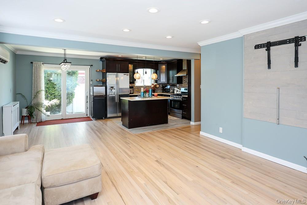 844 Hemlock Street Property Photo 4