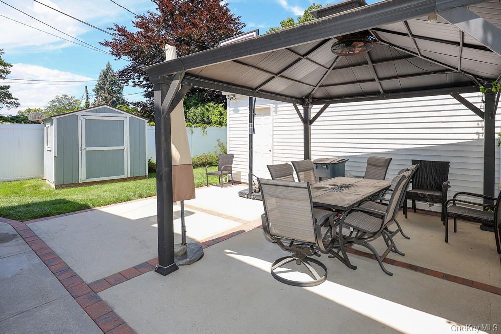 844 Hemlock Street Property Photo 35