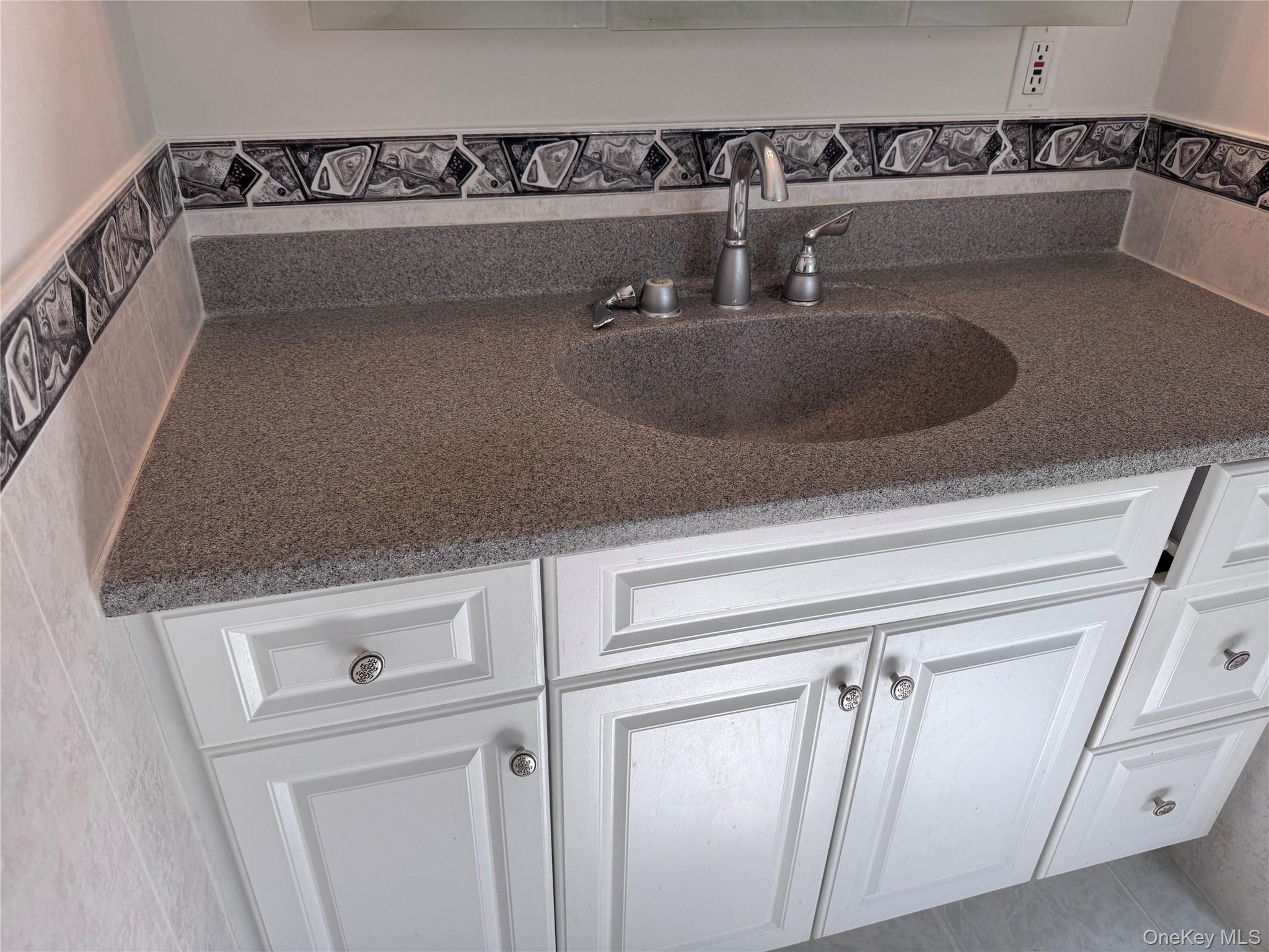 16 Herrick Avenue Property Photo 8