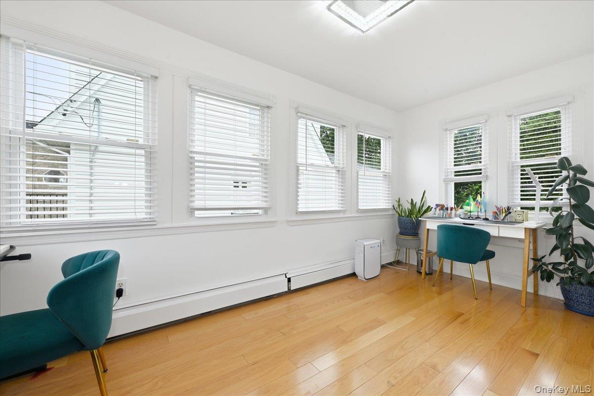 351 Hewlett Parkway Property Photo 6