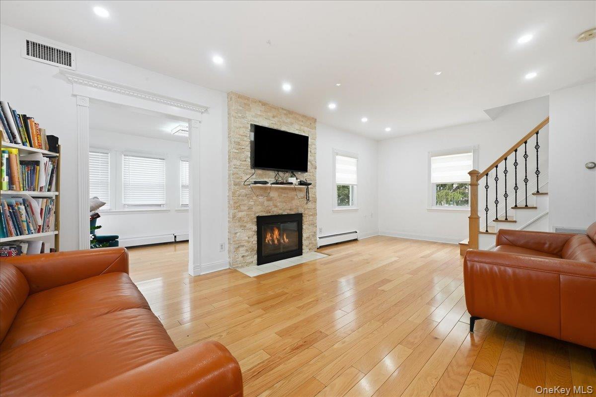 351 Hewlett Parkway Property Photo 7