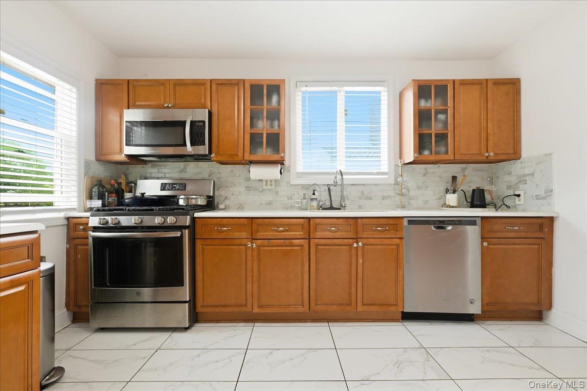 351 Hewlett Parkway Property Photo 10