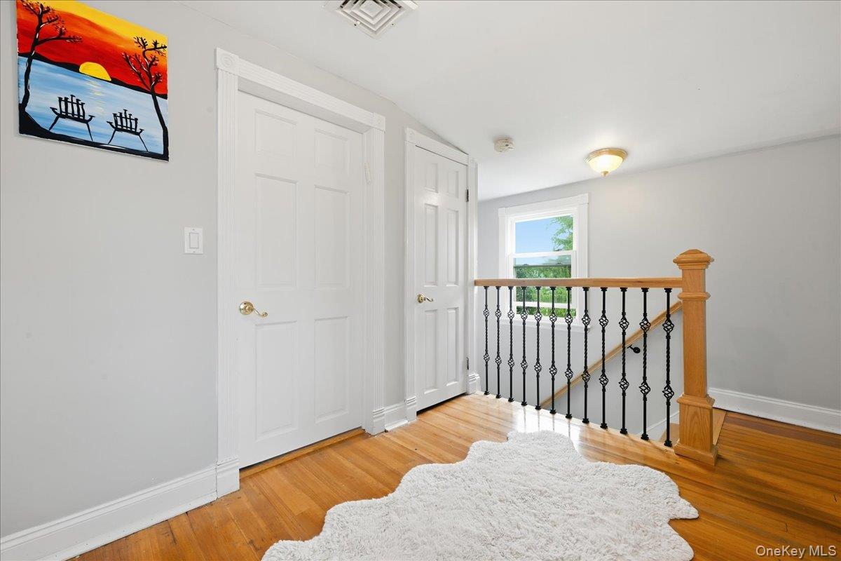 351 Hewlett Parkway Property Photo 13