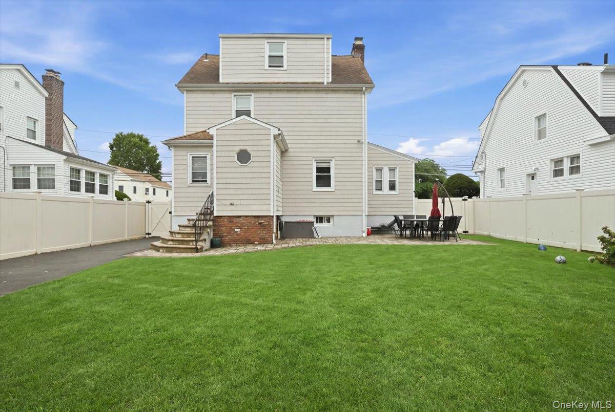 351 Hewlett Parkway Property Photo 19