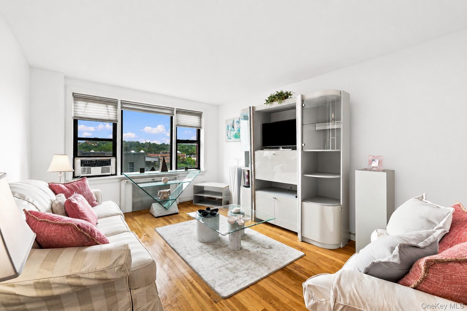 10 Franklin Avenue 2a Property Photo 1